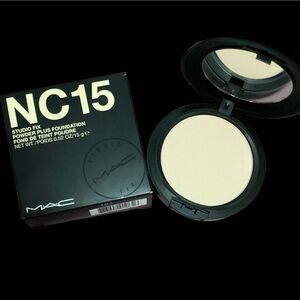 MAC STUDIO FIX POWDER FOUNDATION